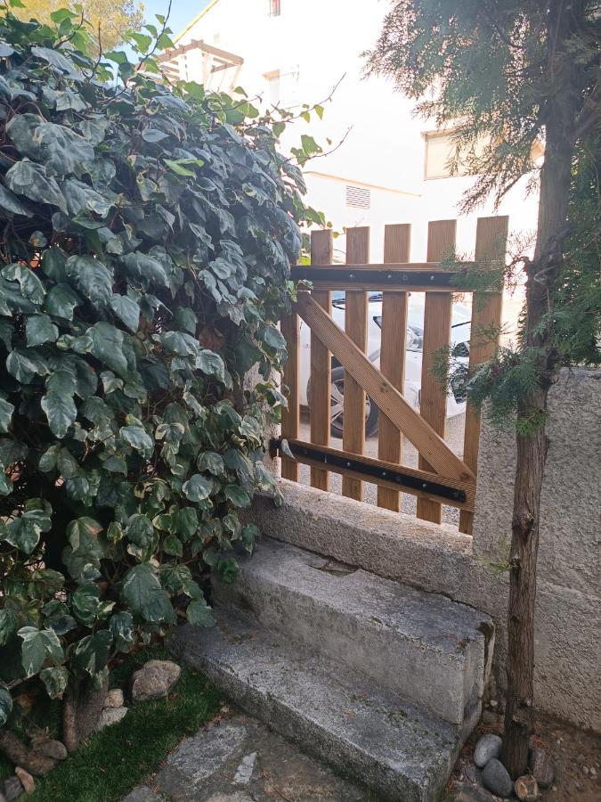 Joli studio res au calme en rez de jardin à Bandol. Esterno foto