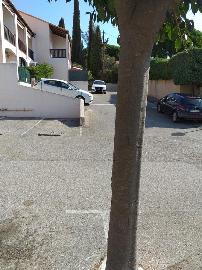 Joli studio res au calme en rez de jardin à Bandol. Esterno foto