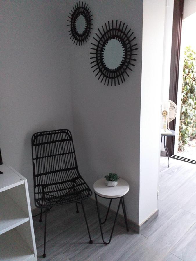 Joli studio res au calme en rez de jardin à Bandol. Esterno foto
